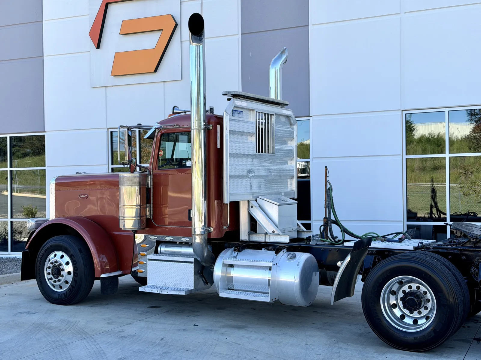 2014 Peterbilt 389 in Greer, SC — photo 8