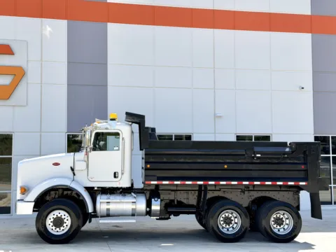 More photos of 2015 PETERBILT 365 at Forge Truck Centers - South Carolina, SC