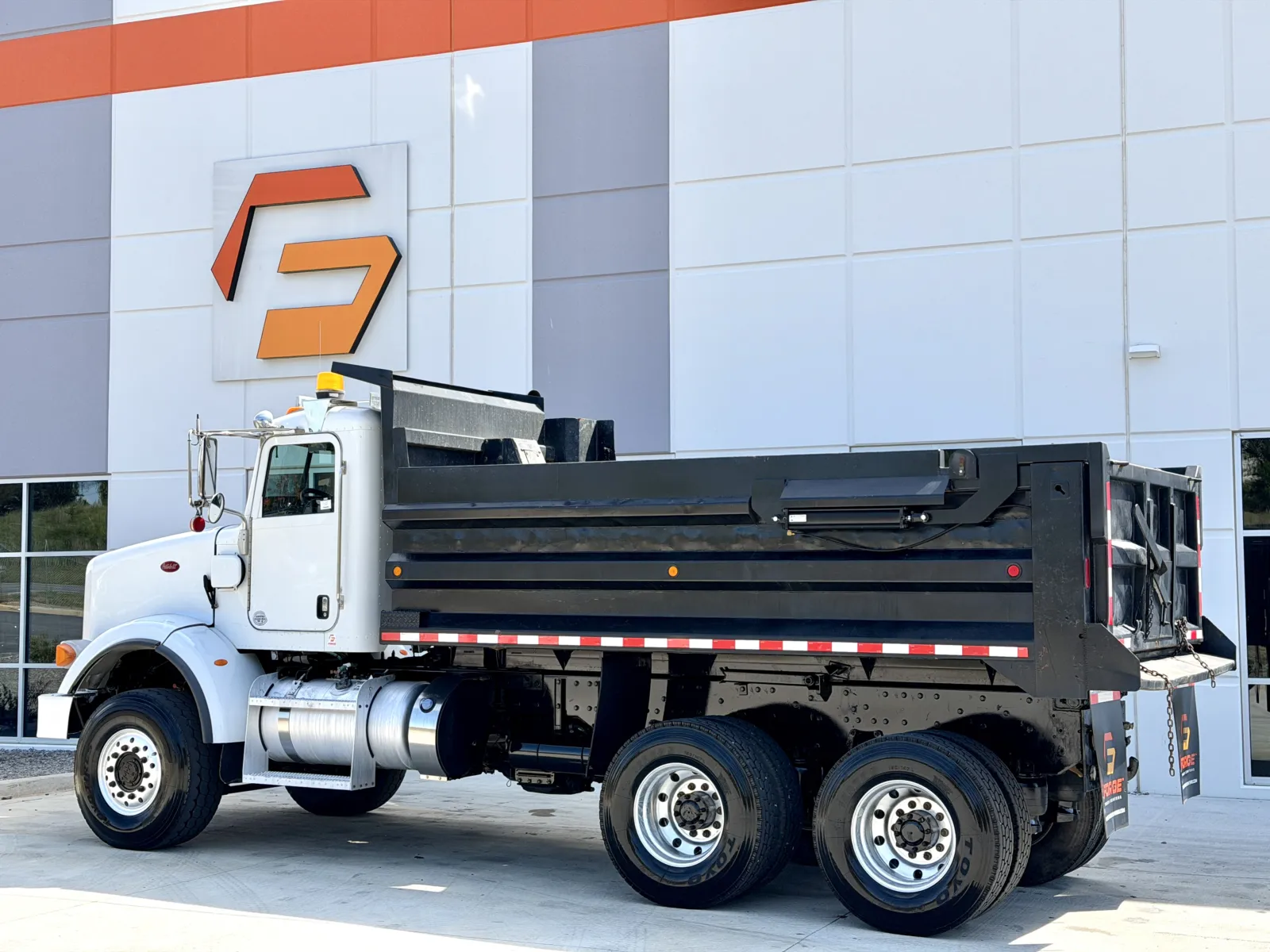 2015 Peterbilt 365 in Greer, SC — photo 7