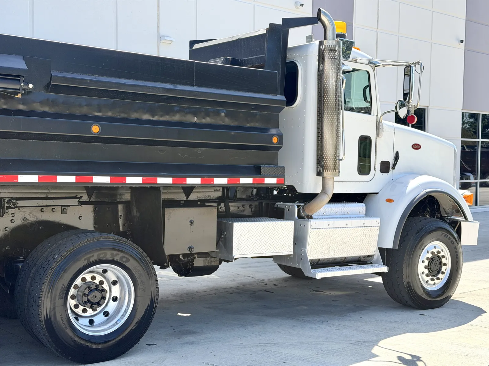 2015 Peterbilt 365 in Greer, SC — photo 8