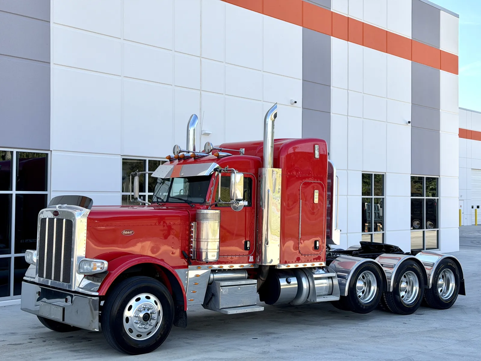 2016 Peterbilt 389 in Greer, SC — photo 2