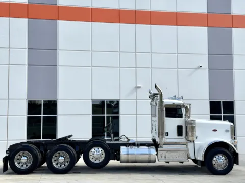 Another view of 2022 PETERBILT 389 for sale in Greer, SC at Forge Truck Centers - South Carolina