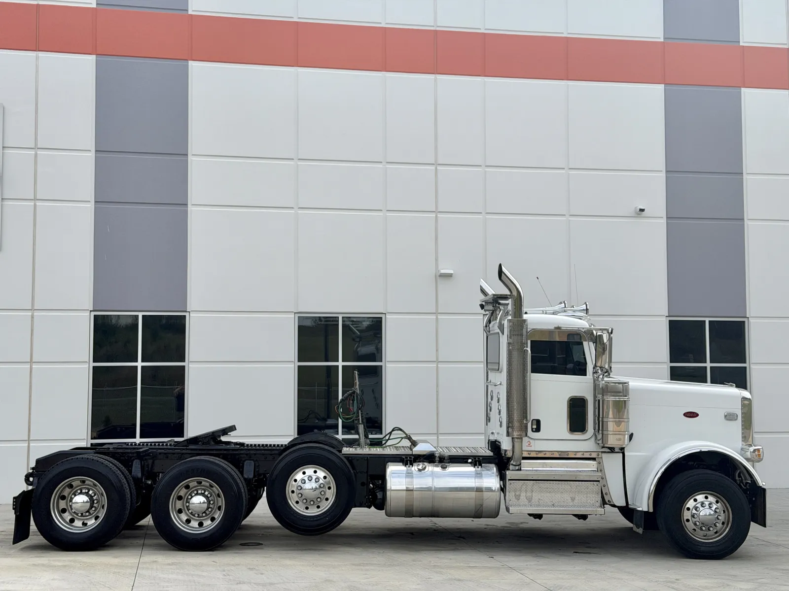 2022 Peterbilt 389 in Greer, SC — photo 3