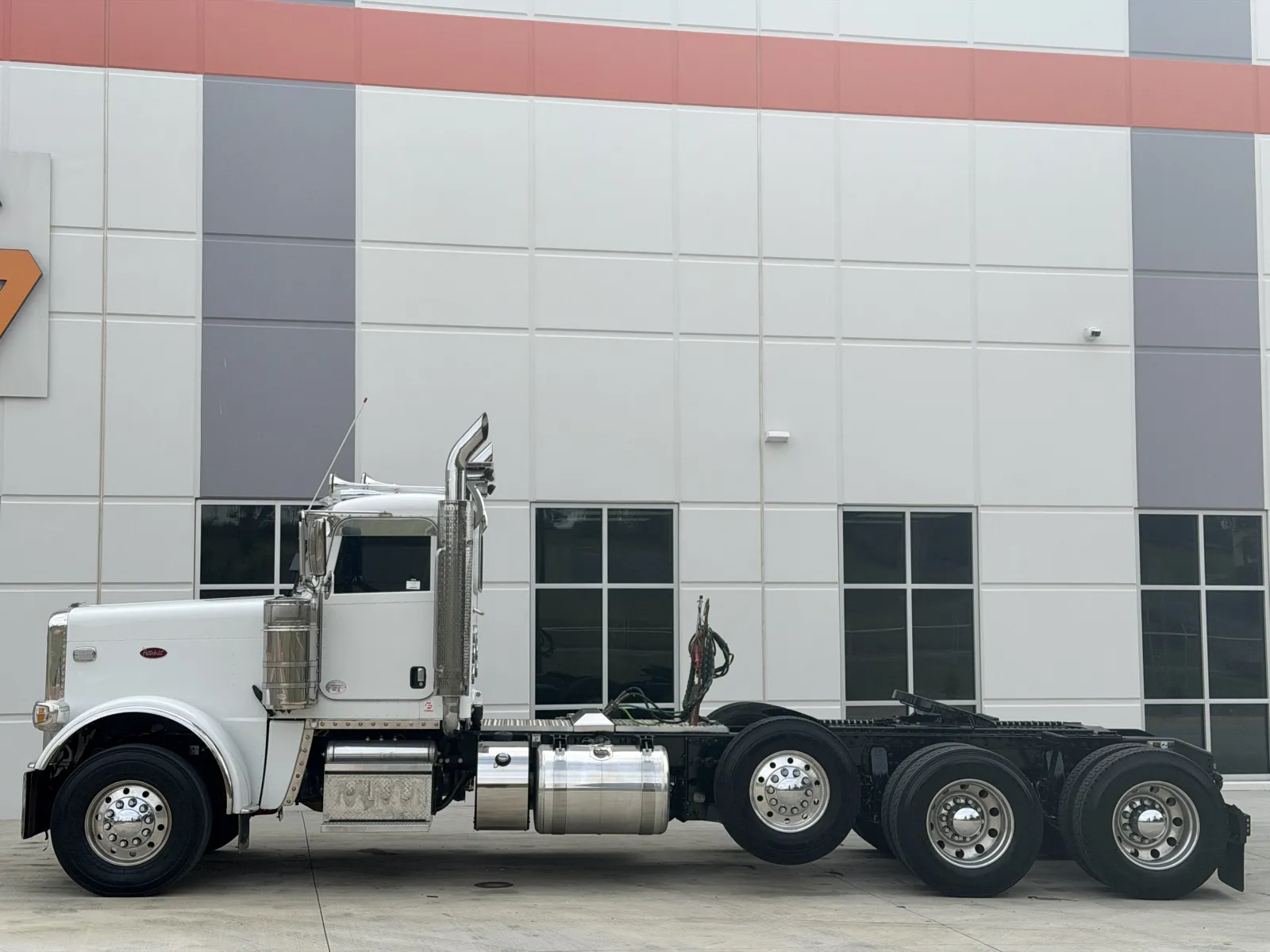 2022 Peterbilt 389 in Greer, SC — photo 4