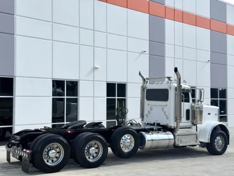 More photos of 2022 PETERBILT 389 at Forge Truck Centers - South Carolina, SC