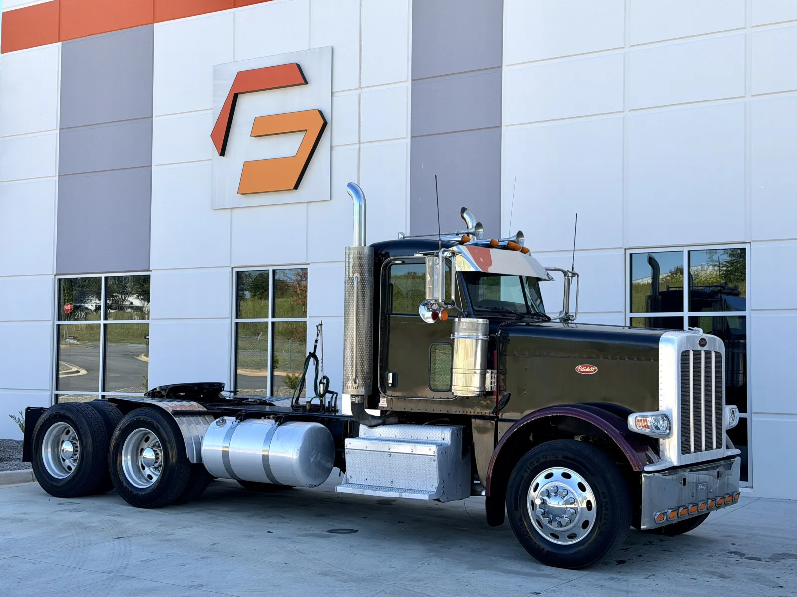 2011 PETERBILT 388 for sale in Greer, SC