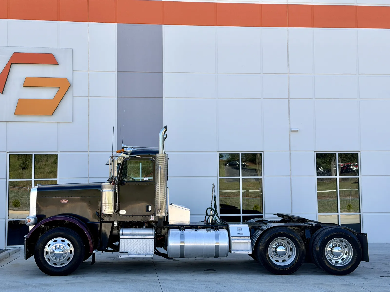 2011 Peterbilt 388 in Greer, SC — photo 4