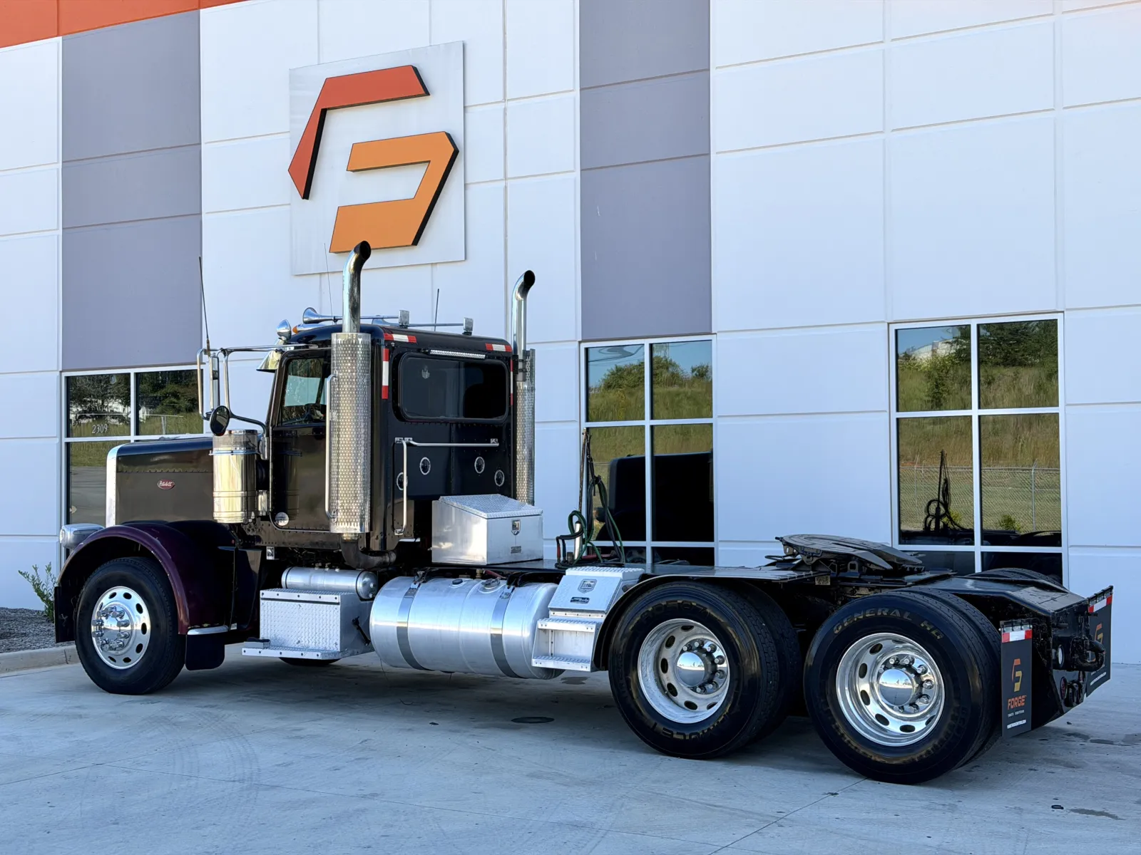 2011 Peterbilt 388 in Greer, SC — photo 6