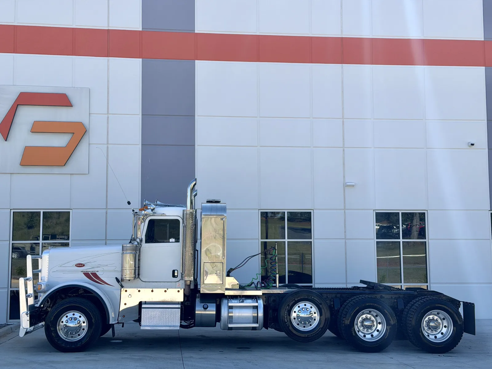 2013 Peterbilt 388 in Greer, SC — photo 4