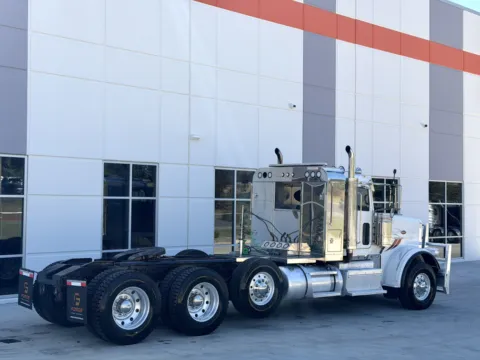 More photos of 2013 PETERBILT 388 at Forge Truck Centers - South Carolina, SC