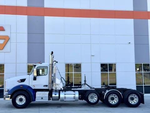 More photos of 2015 PETERBILT 567 at Forge Truck Centers - South Carolina, SC