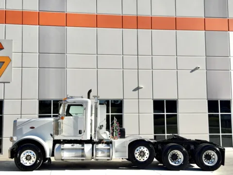 More photos of 2013 PETERBILT 388 at Forge Truck Centers - South Carolina, SC