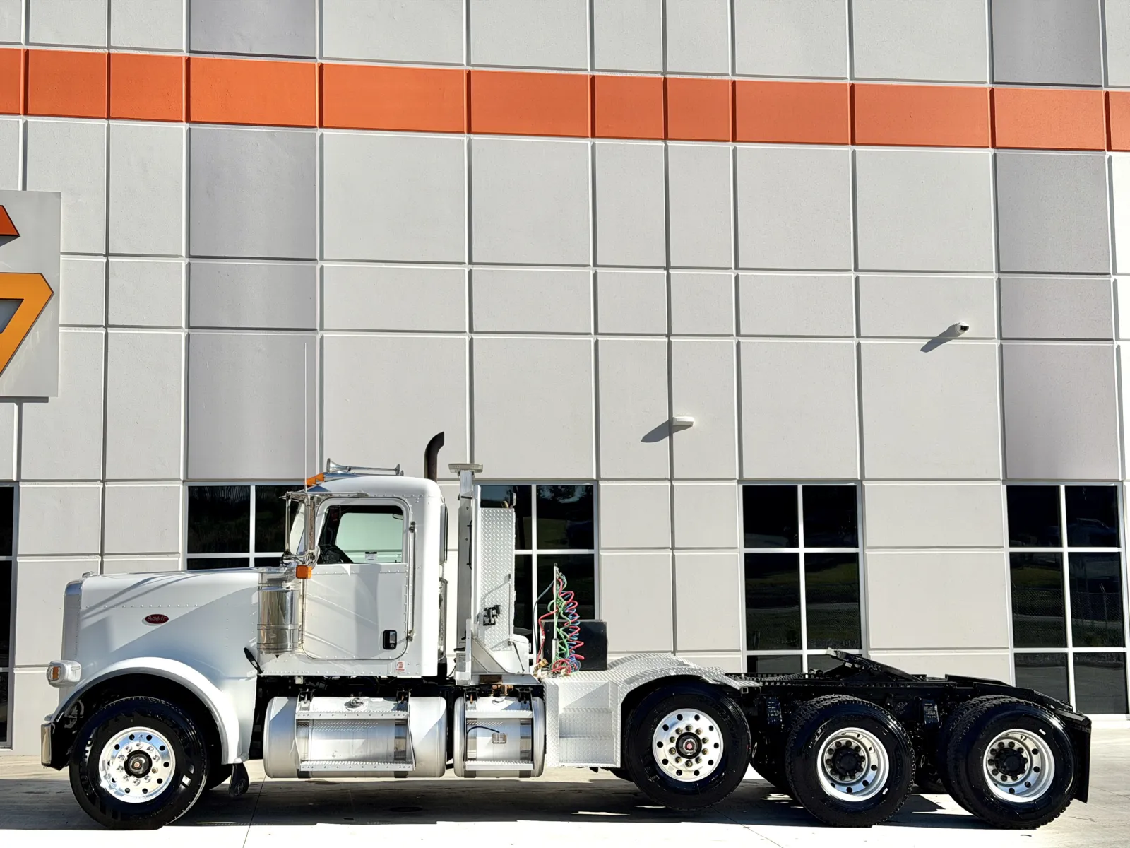 2013 Peterbilt 388 in Greer, SC — photo 4