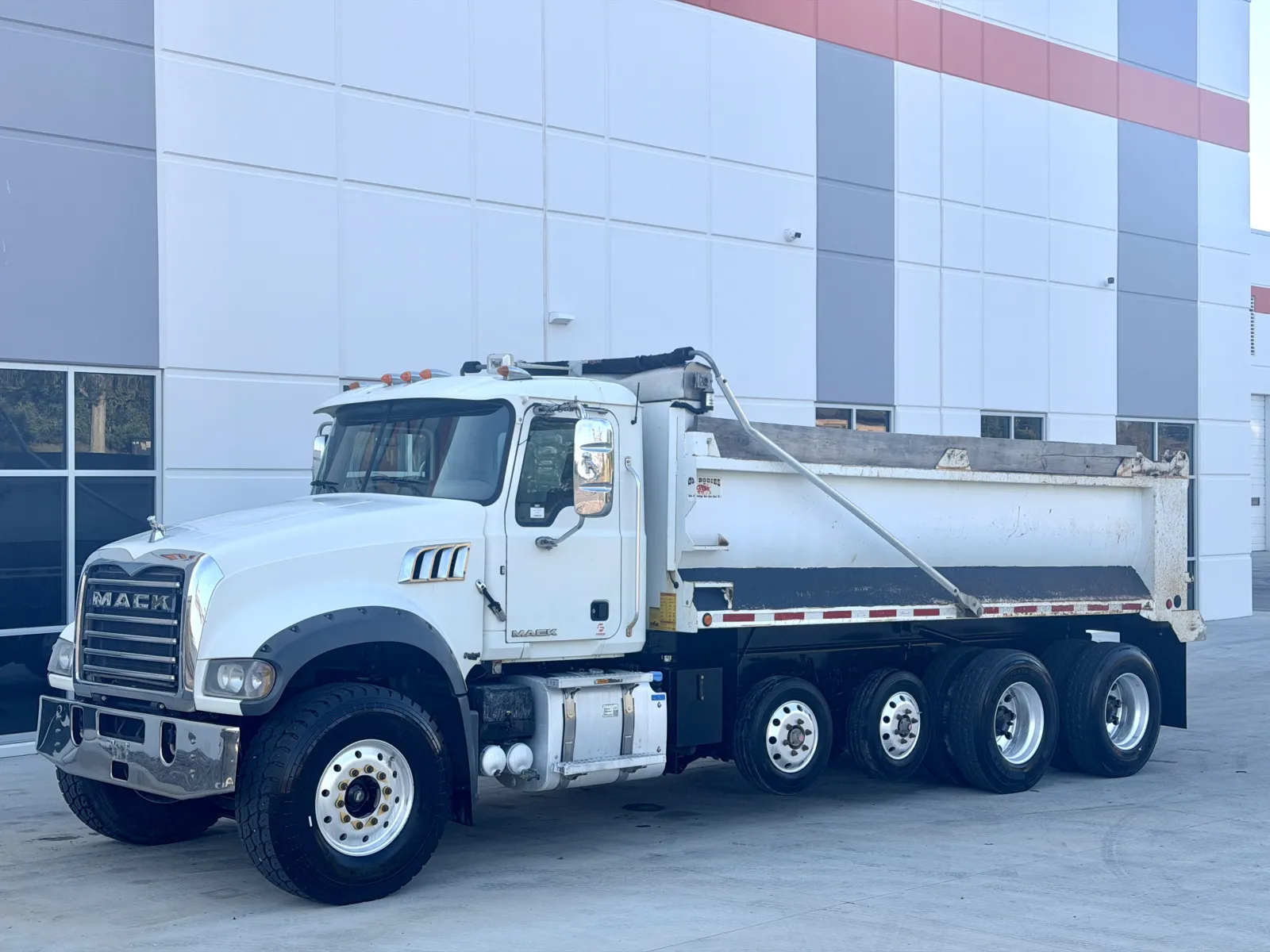 2017 Mack Granite in Greer, SC — photo 2