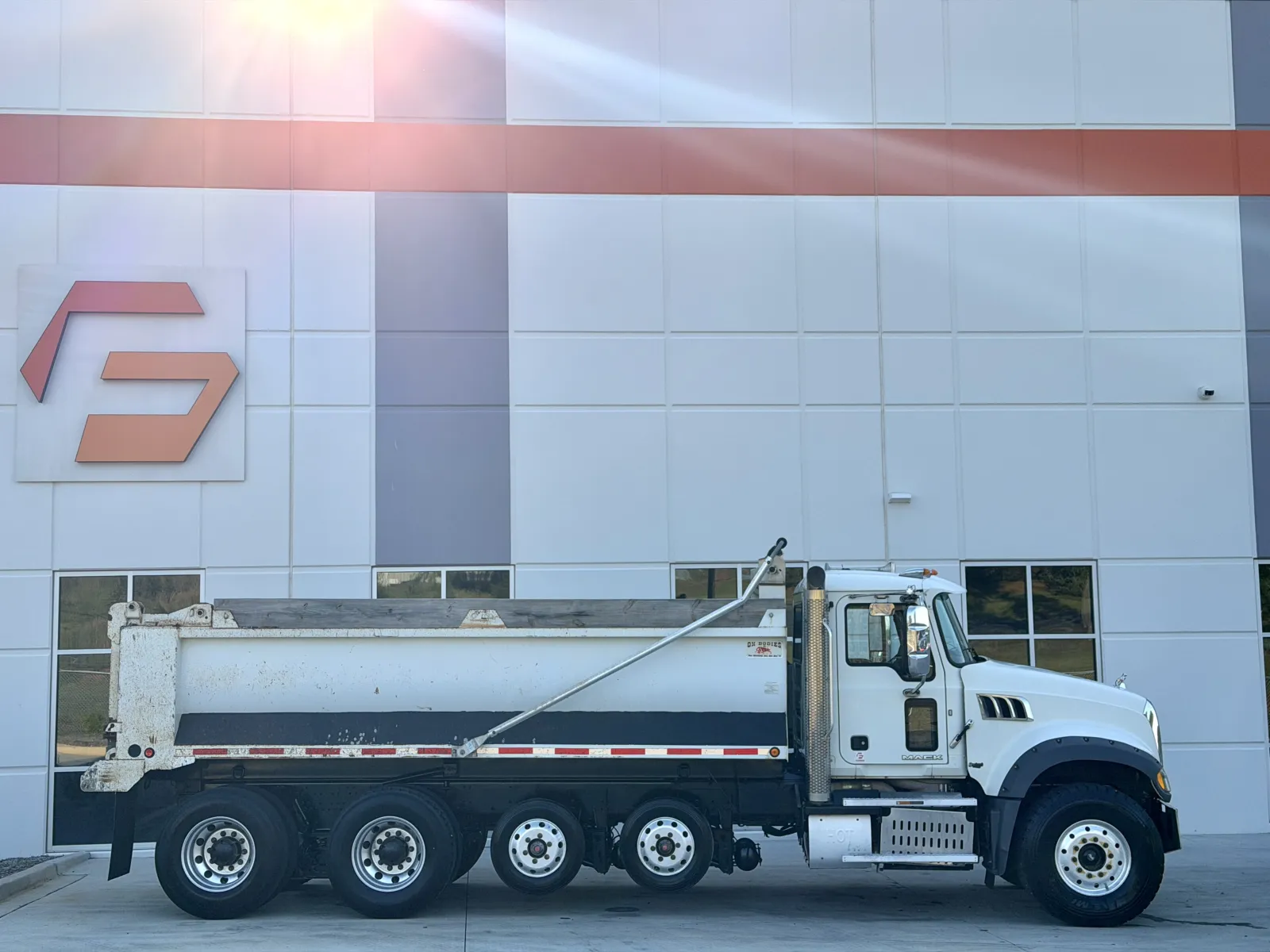 2017 Mack Granite in Greer, SC — photo 5