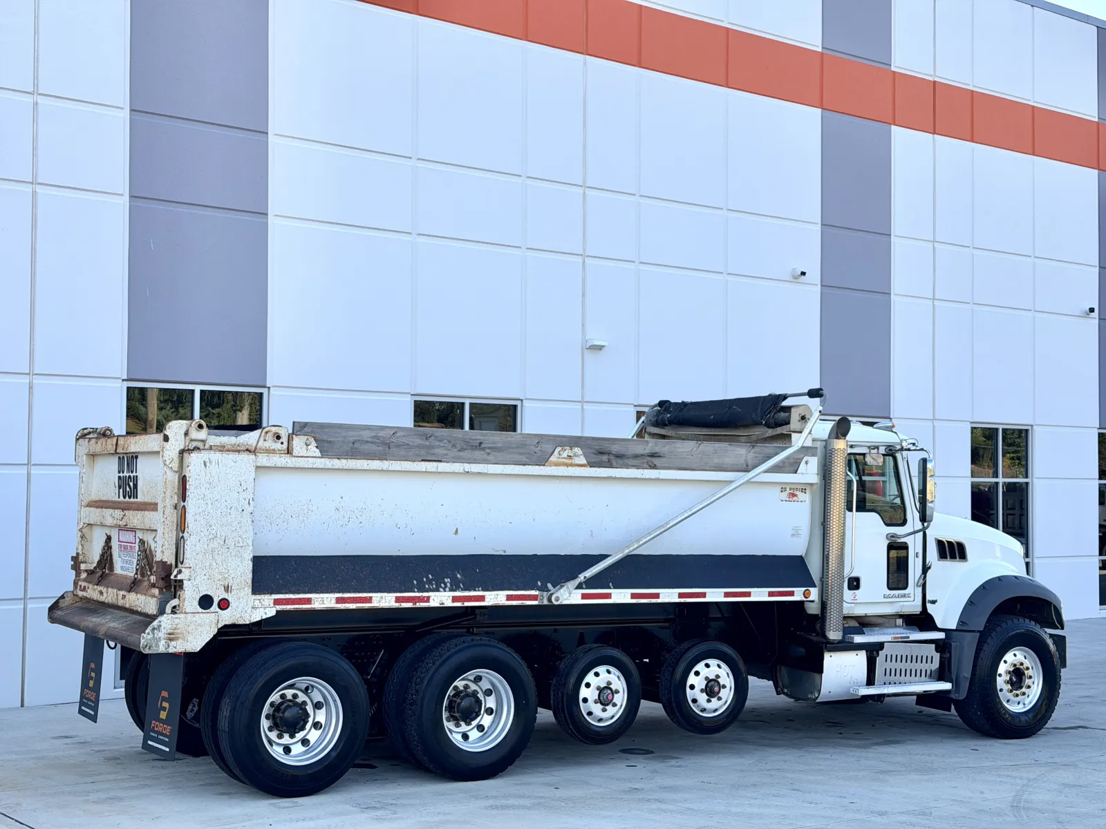 2017 Mack Granite in Greer, SC — photo 7