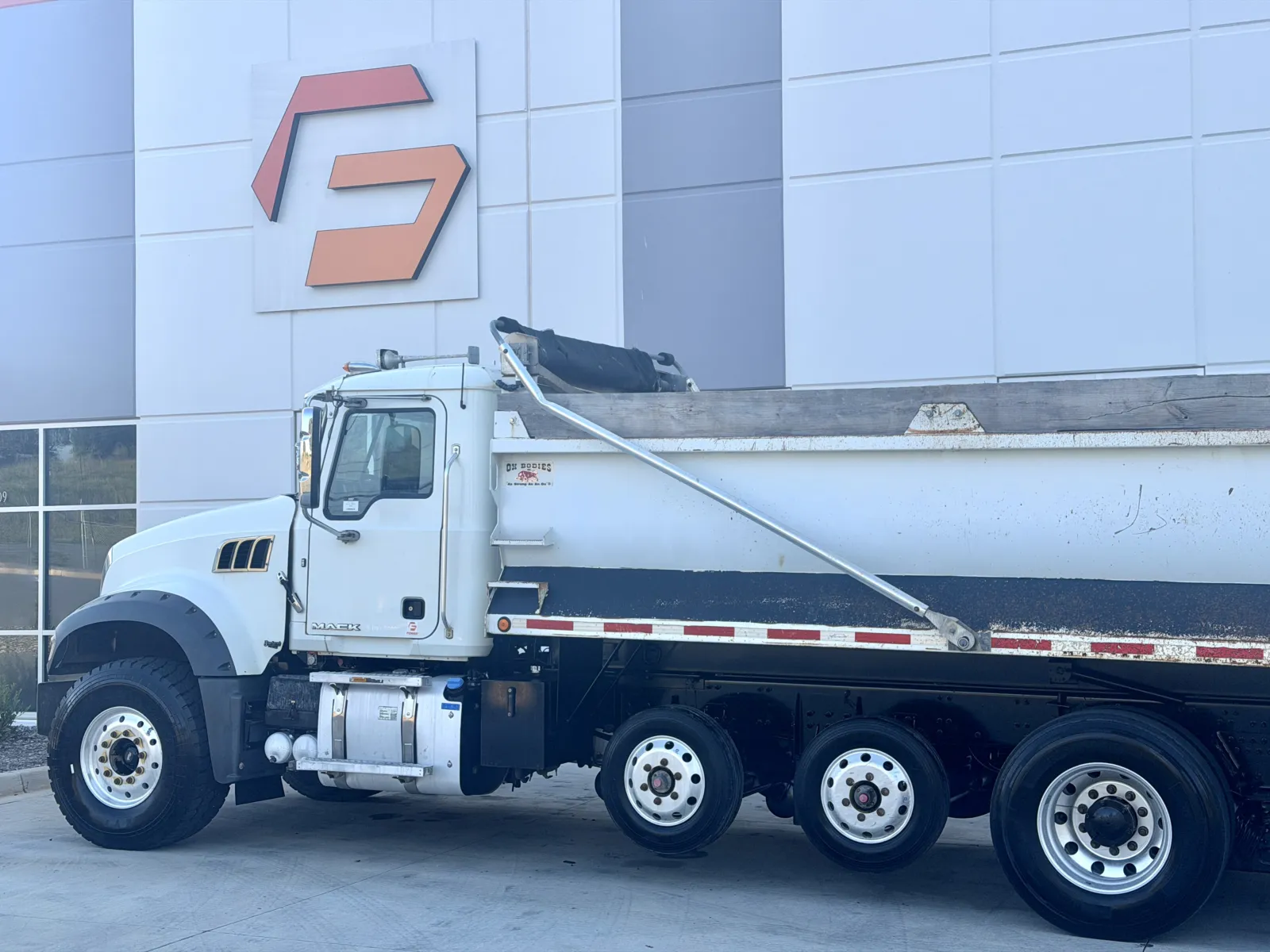 2017 Mack Granite in Greer, SC — photo 8