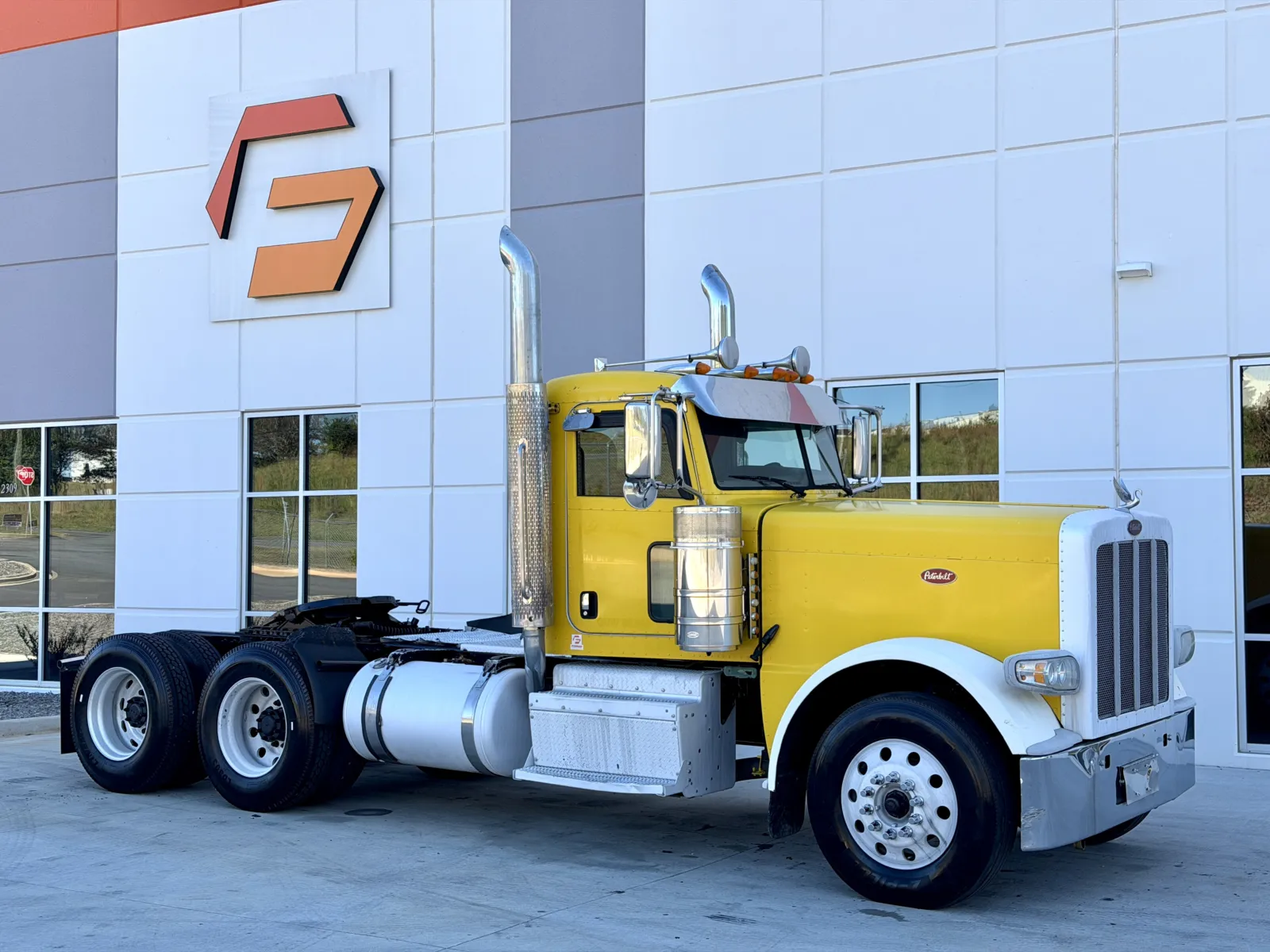 2016 PETERBILT 389 for sale in Greer, SC