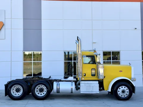 Another view of 2016 PETERBILT 389 for sale in Greer, SC at Forge Truck Centers - South Carolina