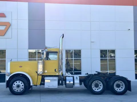 More photos of 2016 PETERBILT 389 at Forge Truck Centers - South Carolina, SC