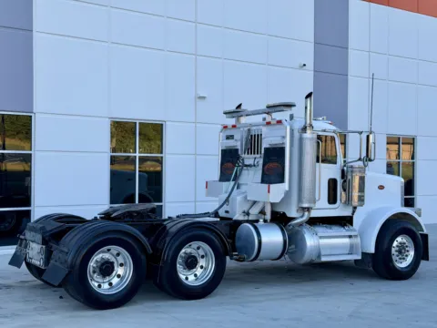 More photos of 2006 PETERBILT 378 at Forge Truck Centers - South Carolina, SC