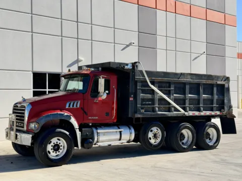 Another view of 2009 MACK GU713 for sale in Greer, SC at Forge Truck Centers - South Carolina