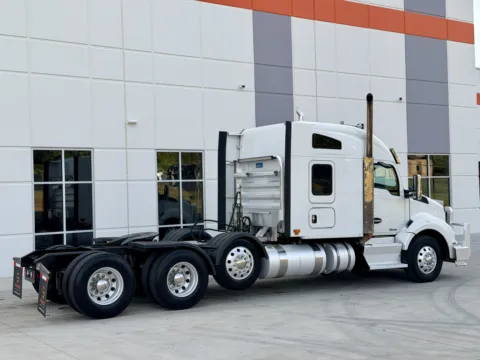 More photos of 2017 KENWORTH T880 at Forge Truck Centers - South Carolina, SC