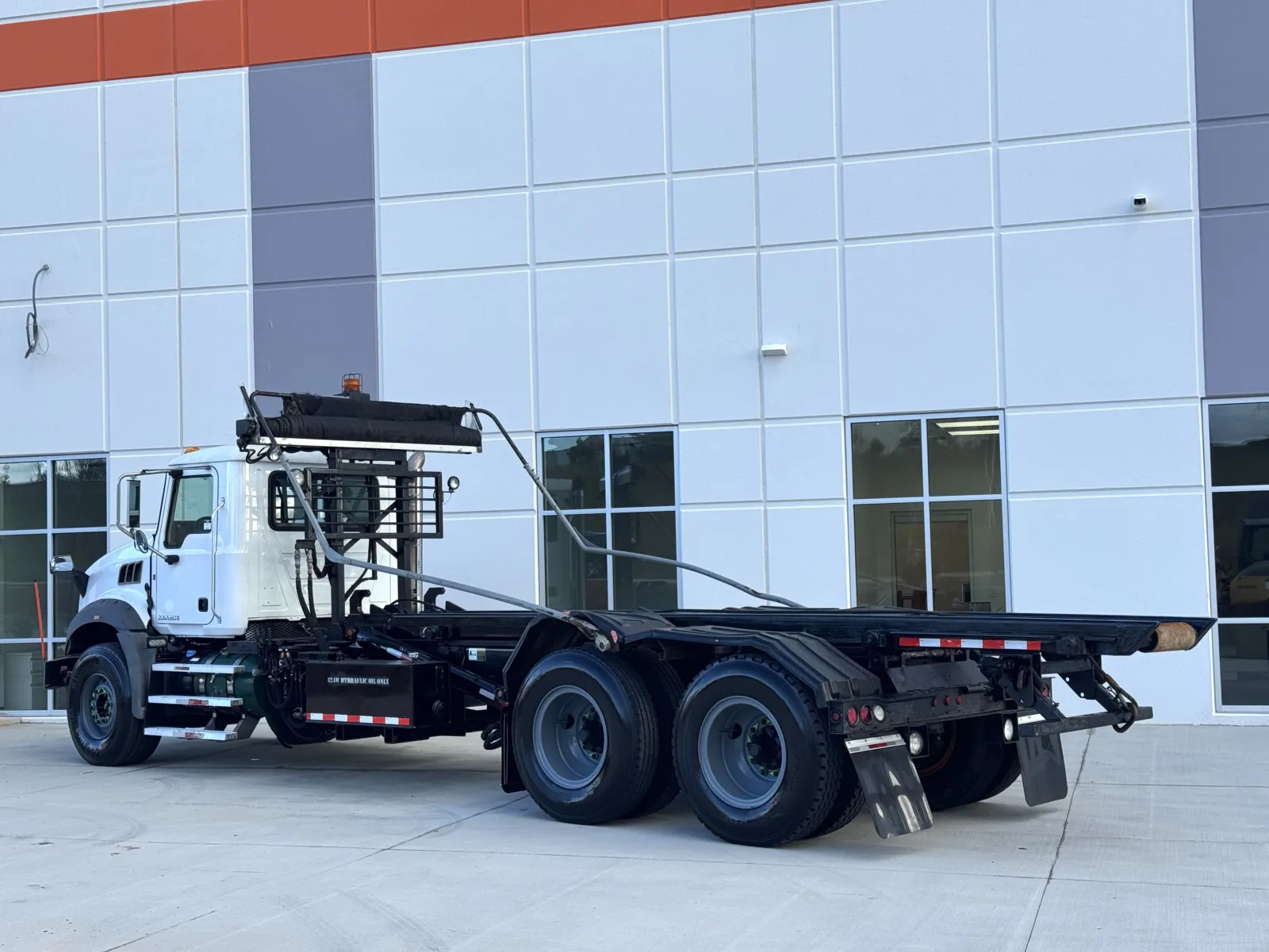 2016 Mack - image 6