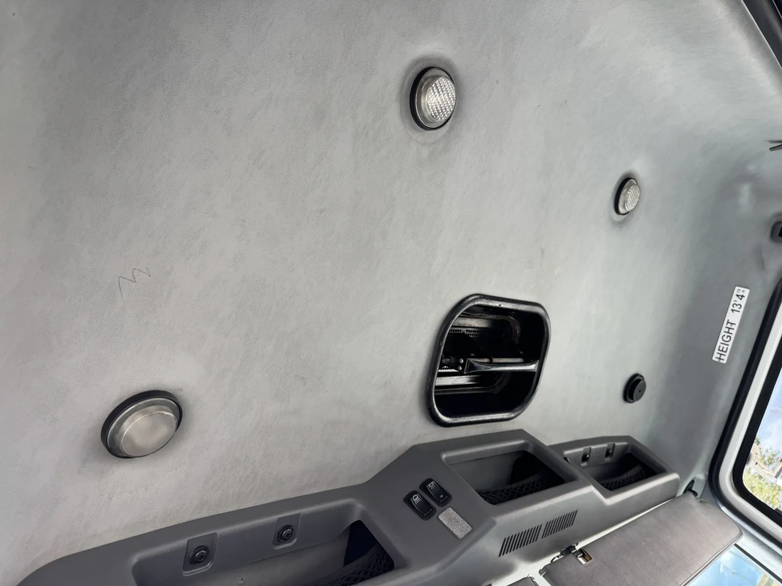 2016 Mack - image 20