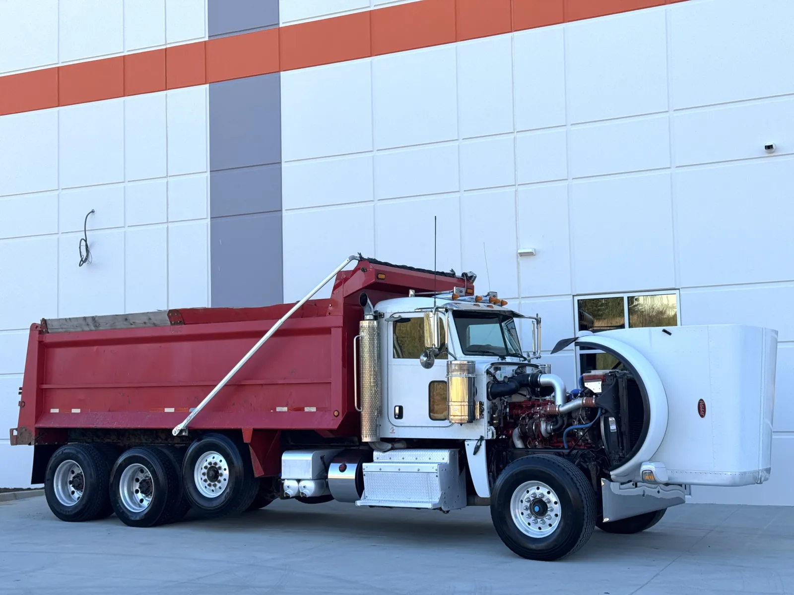 2014 Peterbilt - image 10