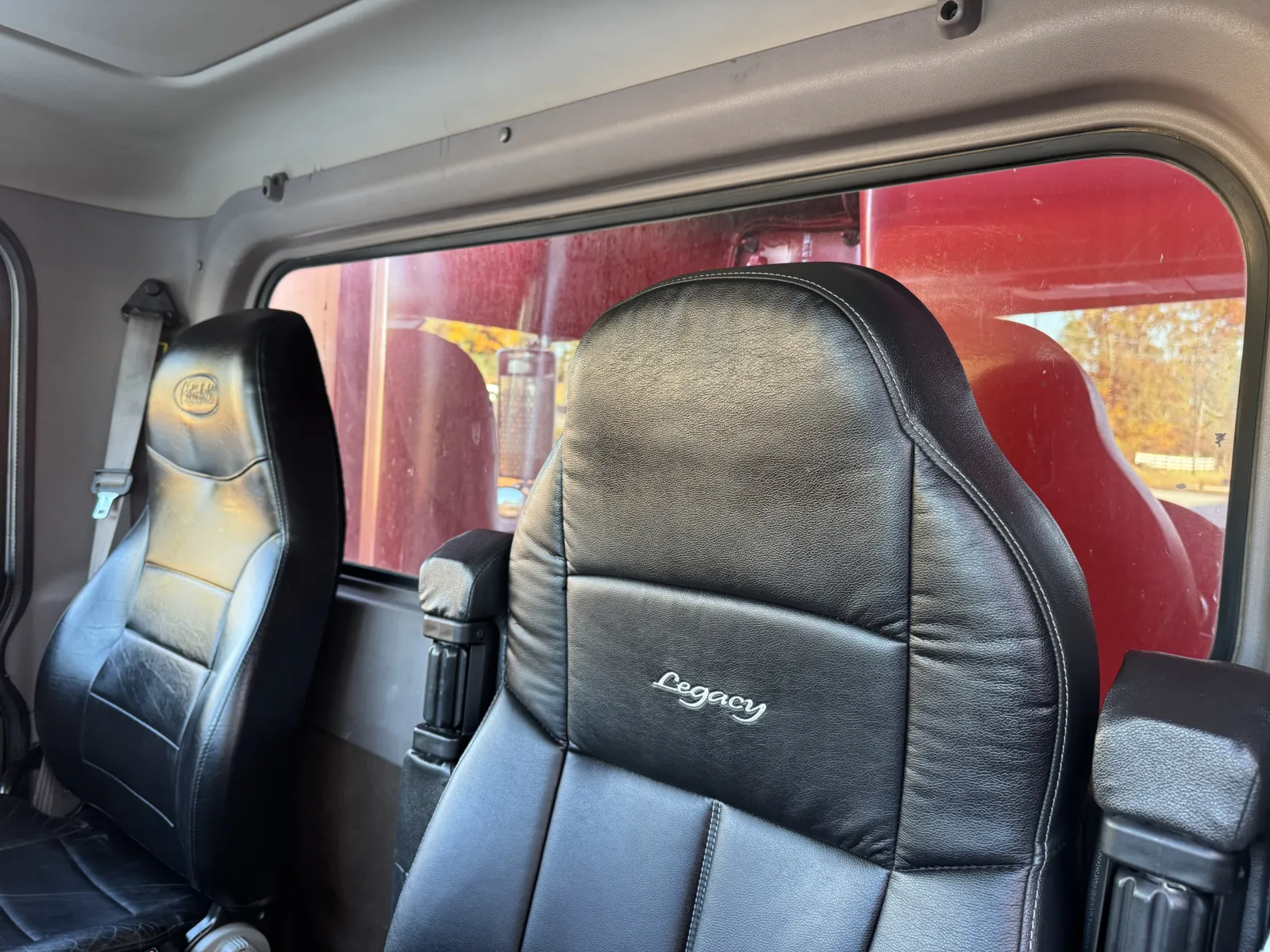 2014 Peterbilt - image 21