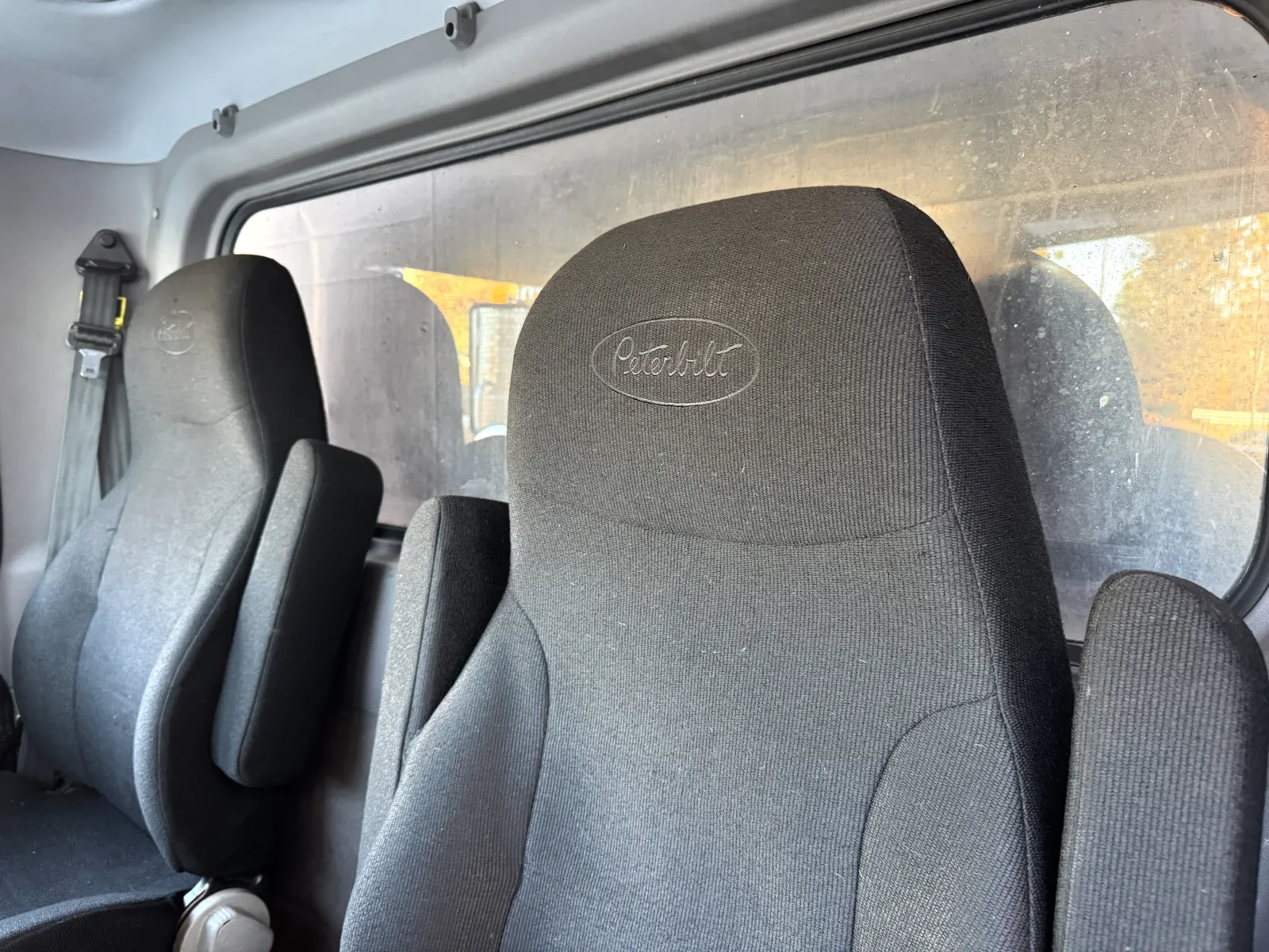 2020 Peterbilt 389 - image 21