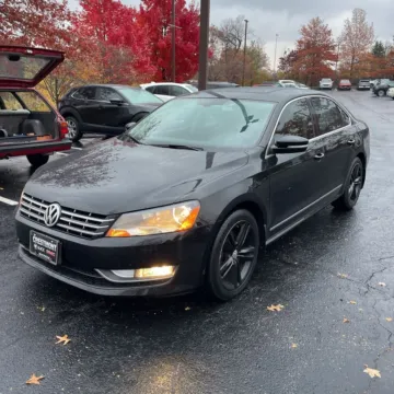 Photos of 2015 Volkswagen Passat SEL Premium for sale in Indianapolis, IN at Indy Auto Man - Indianapolis