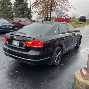 More photos of 2015 Volkswagen Passat SEL Premium at Indy Auto Man - Indianapolis, IN
