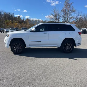 More photos of 2019 Jeep Grand Cherokee High Altitude at Indy Auto Man, IN