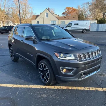 Gray 2018 Jeep Compass Limited for sale in Indianapolis, IN