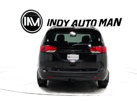 More photos of 2019 Chrysler Pacifica Limited at Indy Auto Man, IN