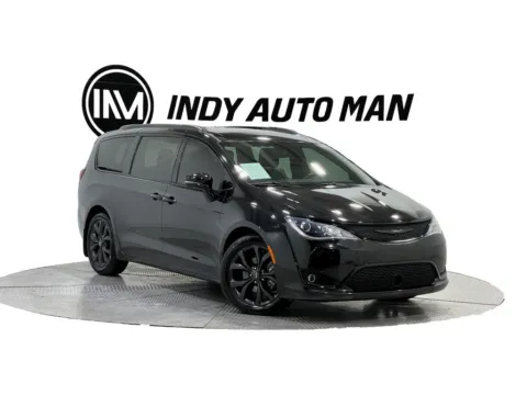 Black 2019 Chrysler Pacifica Limited for sale in Indianapolis, IN