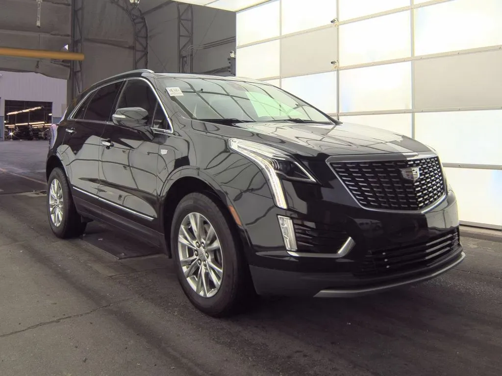 Black 2020 Cadillac XT5 Premium Luxury for sale in Indianapolis, IN