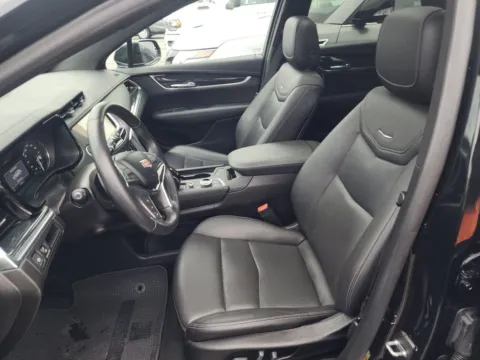 More photos of 2020 Cadillac XT5 Premium Luxury at Indy Auto Man, IN