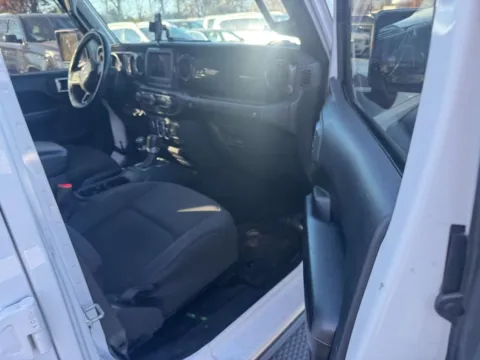 More photos of 2020 Jeep Wrangler Unlimited Sport Altitude at Indy Auto Man, IN