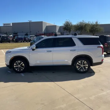 More photos of 2022 Hyundai Palisade SEL at Indy Auto Man - Indianapolis, IN