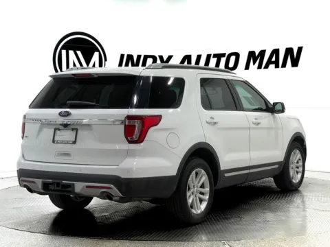 More photos of 2017 Ford Explorer XLT at Indy Auto Man - Indianapolis, IN
