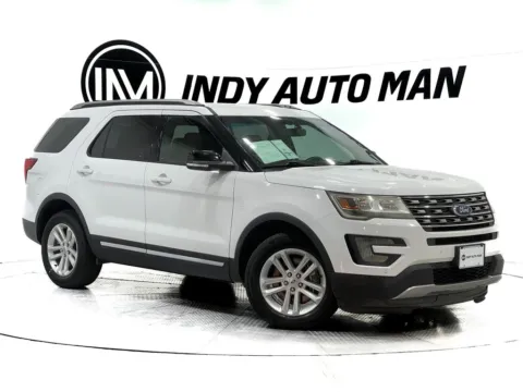 Photos of 2017 Ford Explorer XLT for sale in Indianapolis, IN at Indy Auto Man - Indianapolis