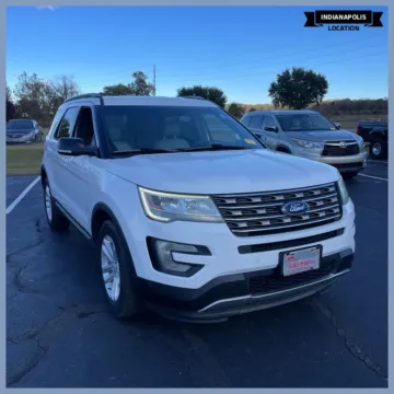 White 2017 Ford Explorer XLT for sale in Indianapolis, IN