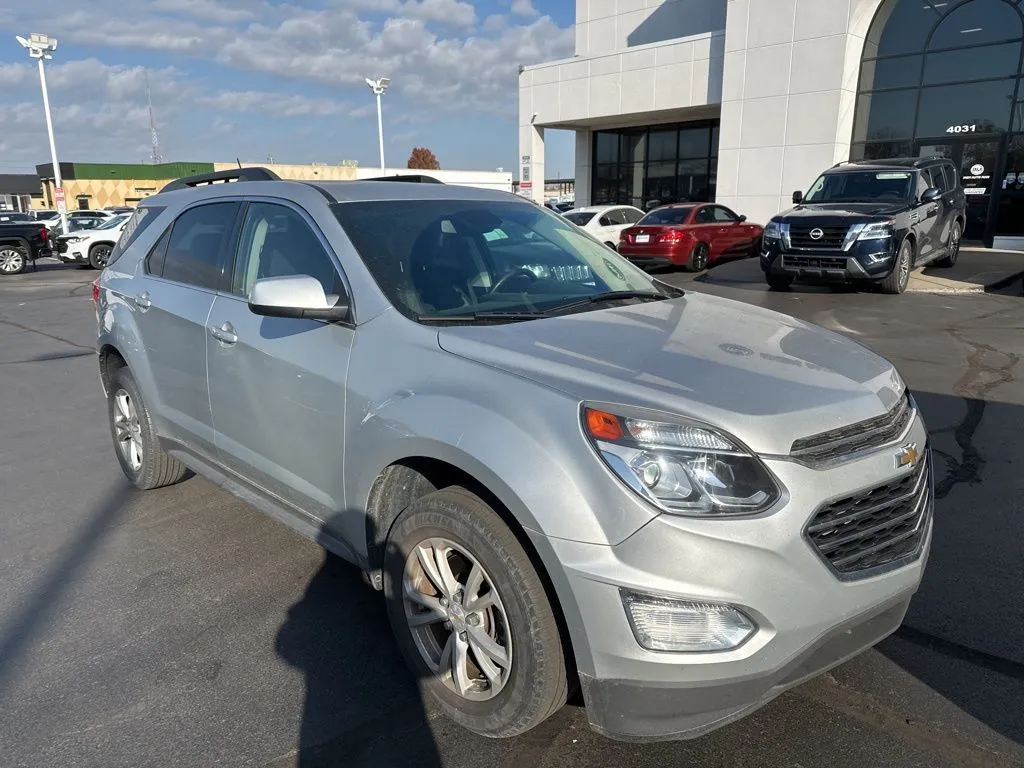 Silver 2017 Chevrolet Equinox LT for sale in Indianapolis, IN