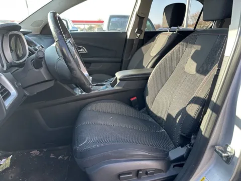 More photos of 2017 Chevrolet Equinox LT at Indy Auto Man, IN