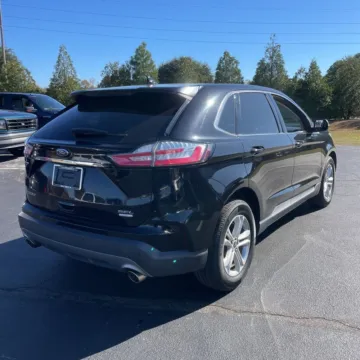 More photos of 2019 Ford Edge SEL at Indy Auto Man, IN