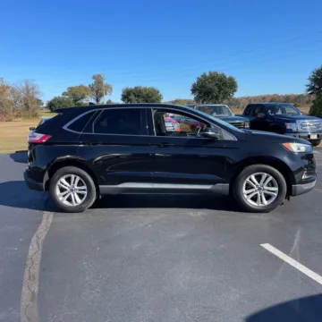 Another view of 2019 Ford Edge SEL for sale in Indianapolis, IN at Indy Auto Man