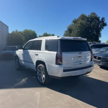More photos of 2018 Cadillac Escalade Premium Luxury at Indy Auto Man - Indianapolis, IN